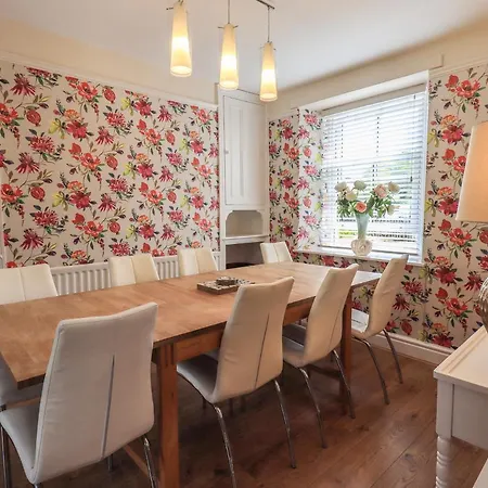 House * Newby Bridge